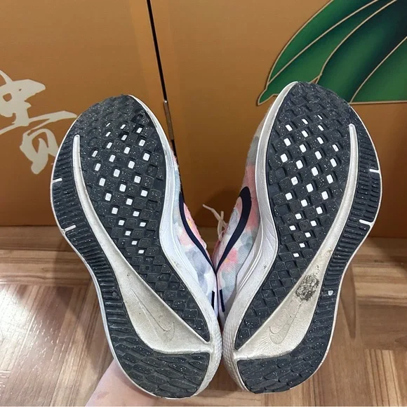 Nike Air Winflo 10 Women's Running Shoes Sz 6W - Picture 6 of 7